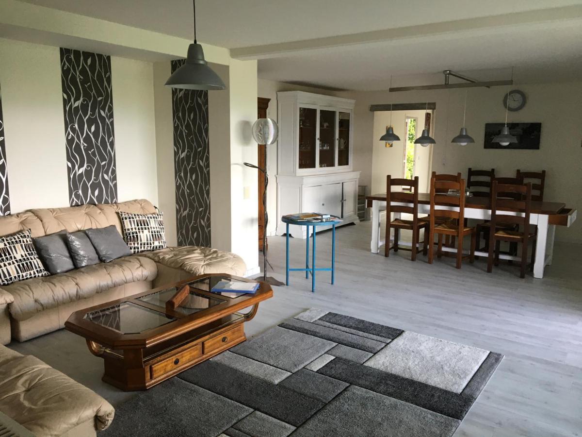 Les Gites De La Maison Bleue D'Estialescq Kültér fotó
