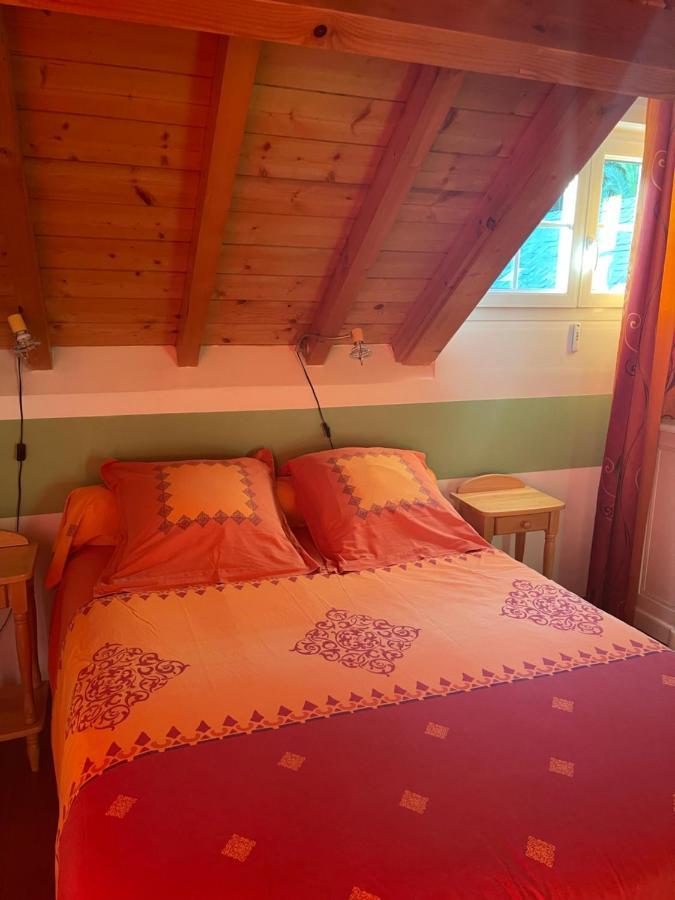 Les Gites De La Maison Bleue D'Estialescq Kültér fotó