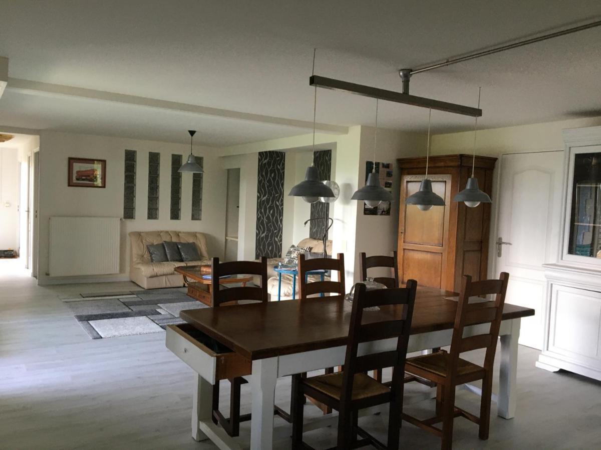 Les Gites De La Maison Bleue D'Estialescq Kültér fotó