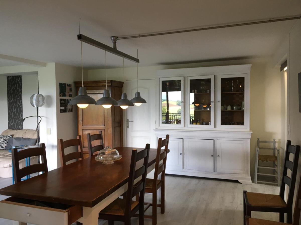 Les Gites De La Maison Bleue D'Estialescq Kültér fotó