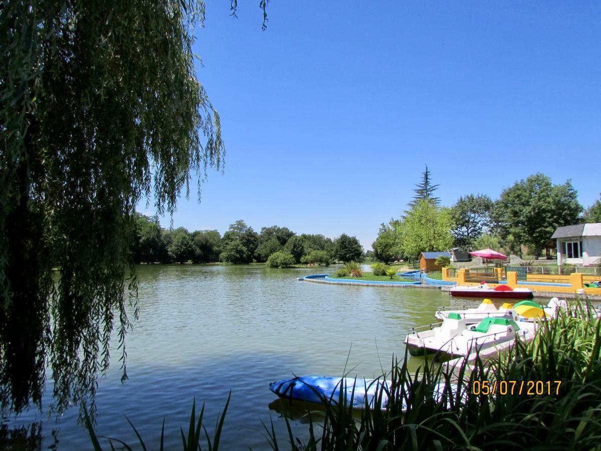 Les Gites De La Maison Bleue D'Estialescq Kültér fotó